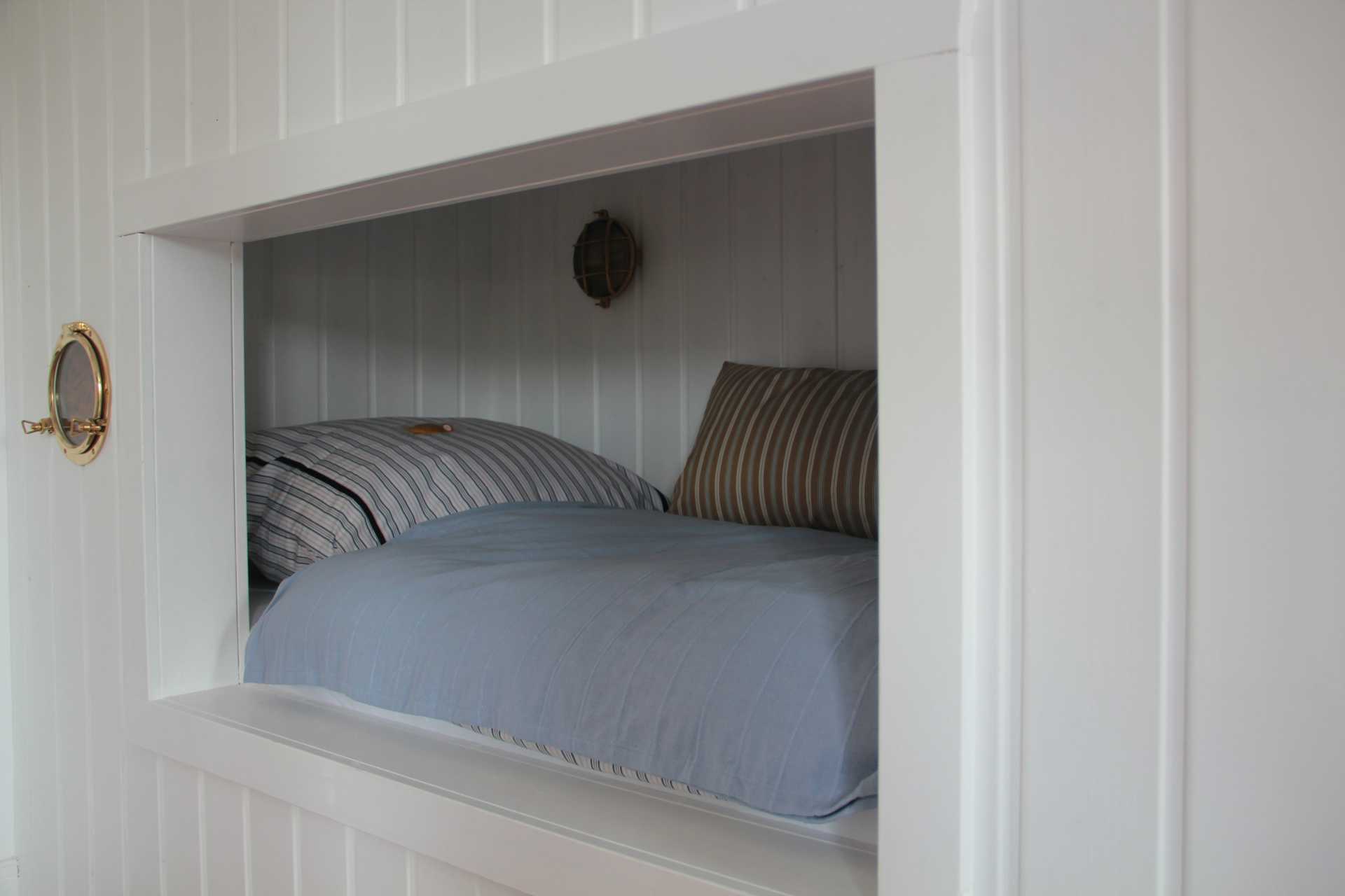 Maritime Koje im Zimmer La Paloma
